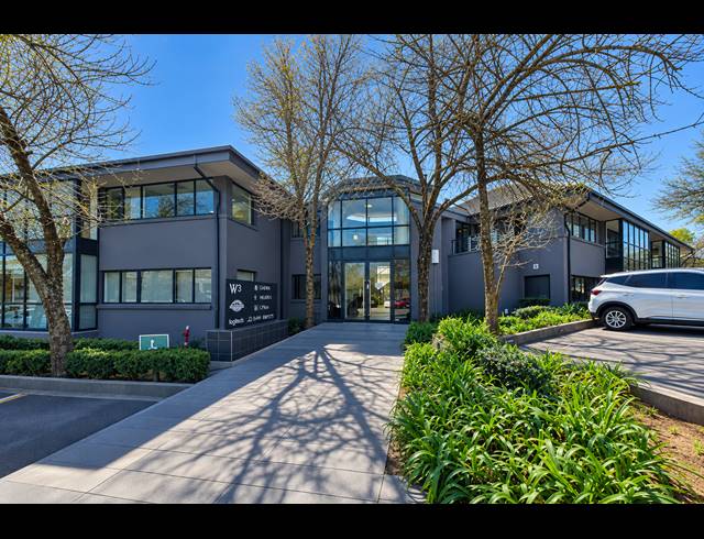 333M² OFFICE TO LET IN WOODMEAD